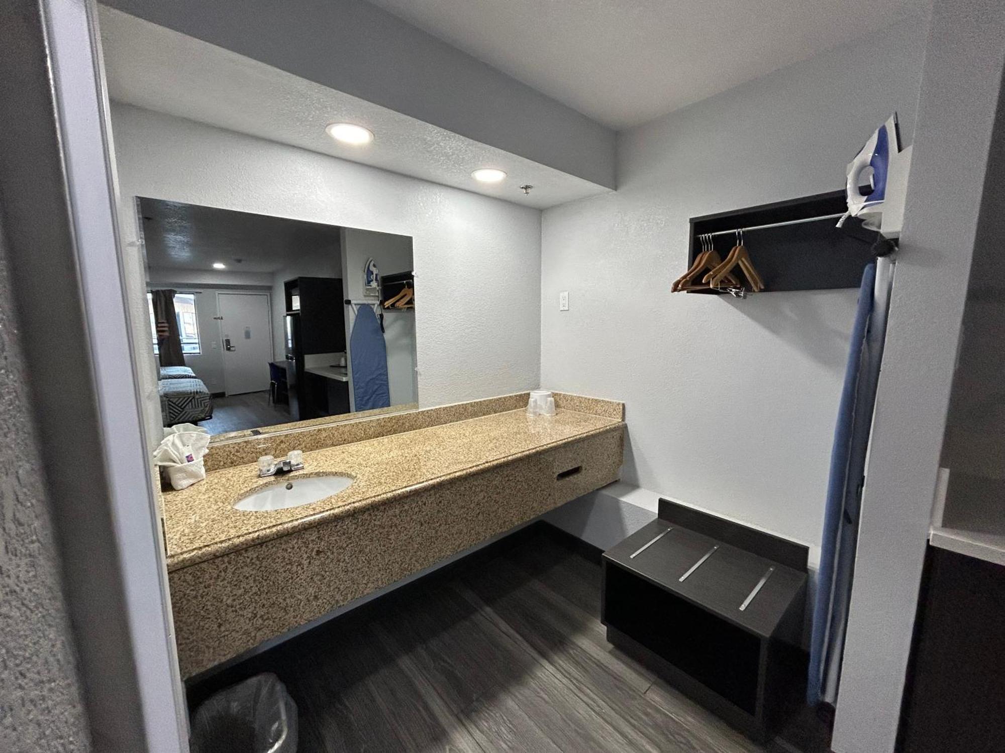 Studio 6 Bakersfield, Ca South Extérieur photo